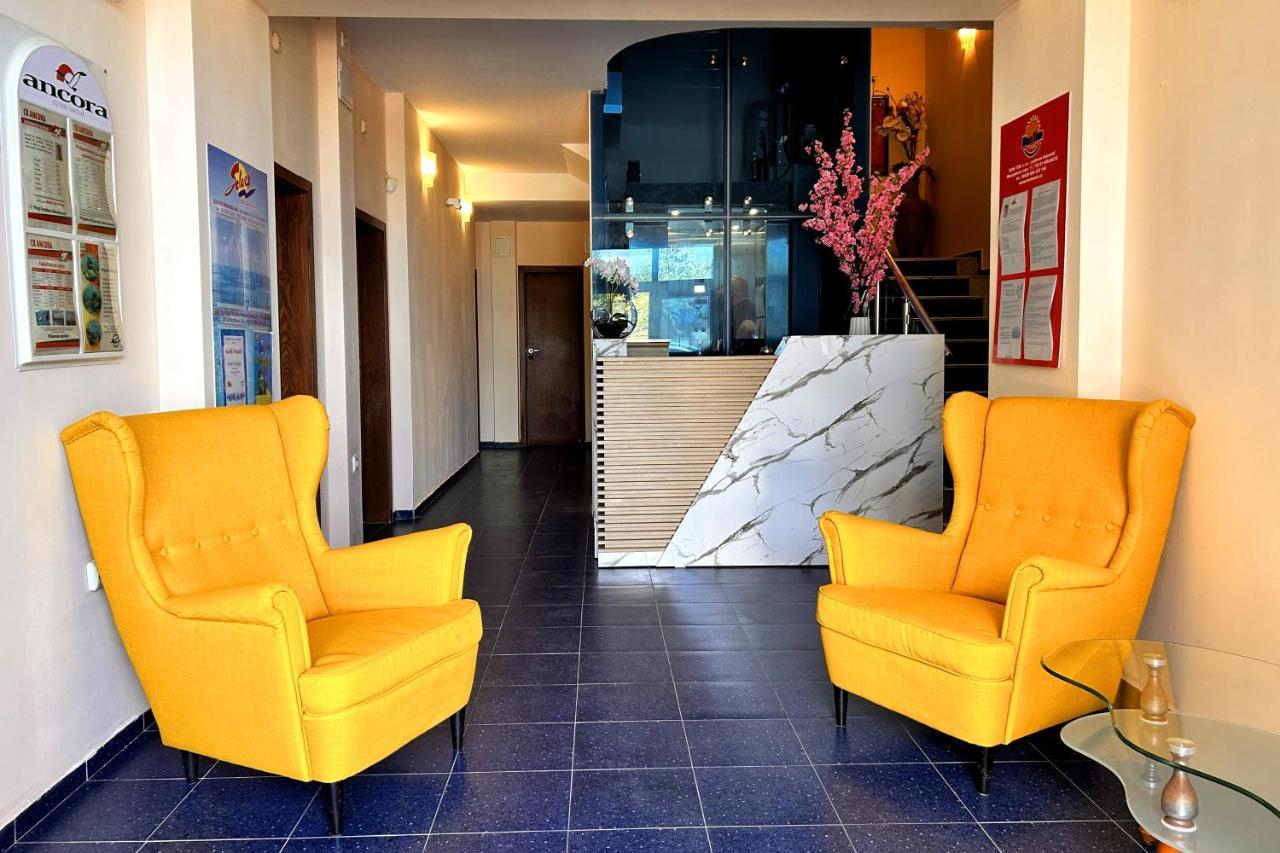 Hotel Penelope Primorsko Buitenkant foto