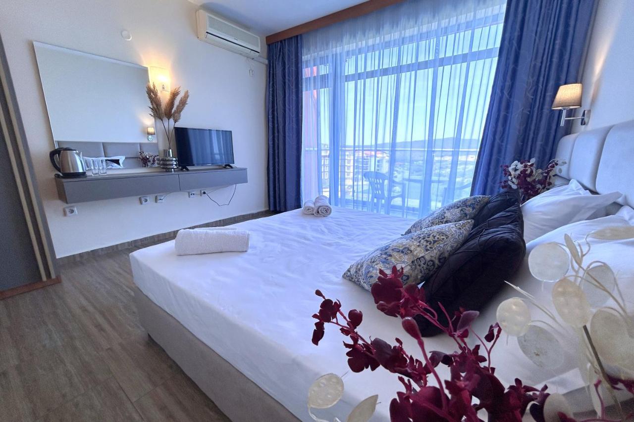 Hotel Penelope Primorsko Buitenkant foto