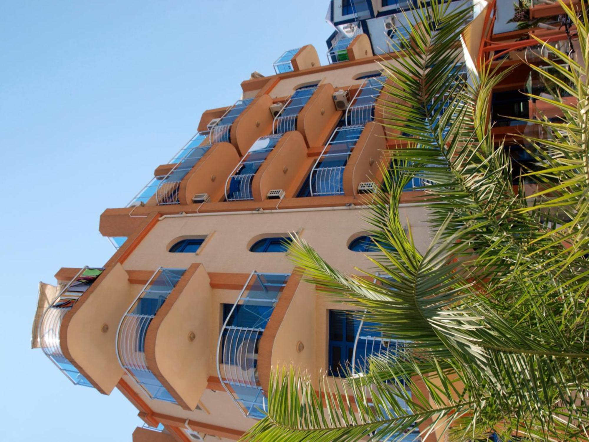 Hotel Penelope Primorsko Buitenkant foto
