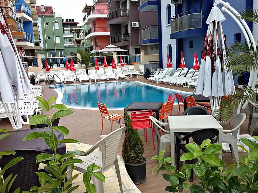 Hotel Penelope Primorsko Buitenkant foto